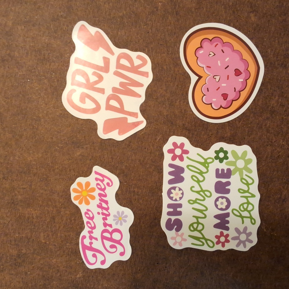 Barbie Core Stickers 12ct. - Picture 3 of 4